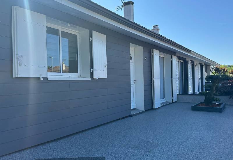 Pose de volets battants à Pyla-sur-Mer, face au Cap Ferret | Un projet soigné sur le Bassin d’Arcachon