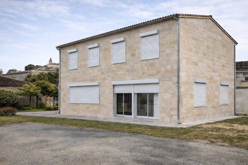 Installation de volets roulants à Blaye | Un projet sur mesure en Gironde