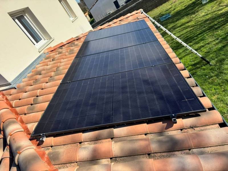 Pose et mise en service de 15 panneaux solaires de 7.5 Kwc près de Toulouse