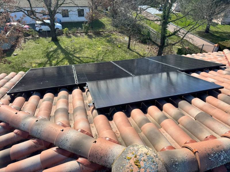 Pose et mise en service de 15 panneaux solaires de 7.5 Kwc près de Toulouse