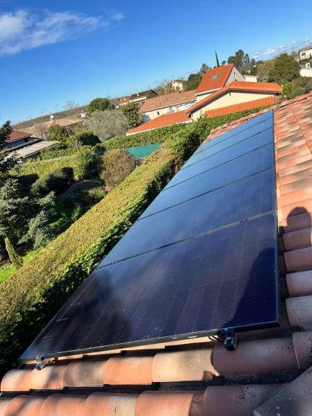 Pose et mise en service de 15 panneaux solaires de 7.5 Kwc près de Toulouse